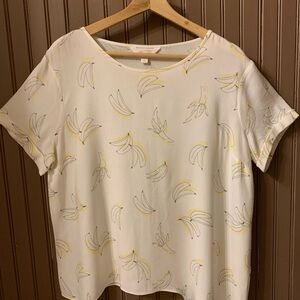 LC Lauren Conrad Cream Banana Print Tee. Side Tie. This shirt is A-Peeling”